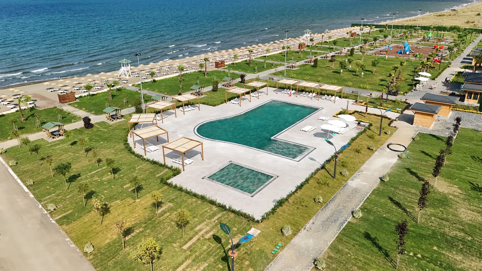 Miliç Kadınlar Plajı ve Yüzme Havuzu Açıldı